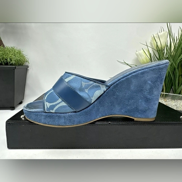 Coach Denim Designer Blue Wedge Sandals Women’s US Size 9M (0619109) - Picture 4 of 9